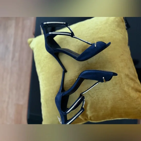 Schutz Sandalia Salto Alto Nobuck Sailfish heels navy/gold size 8 with box - Picture 9 of 16